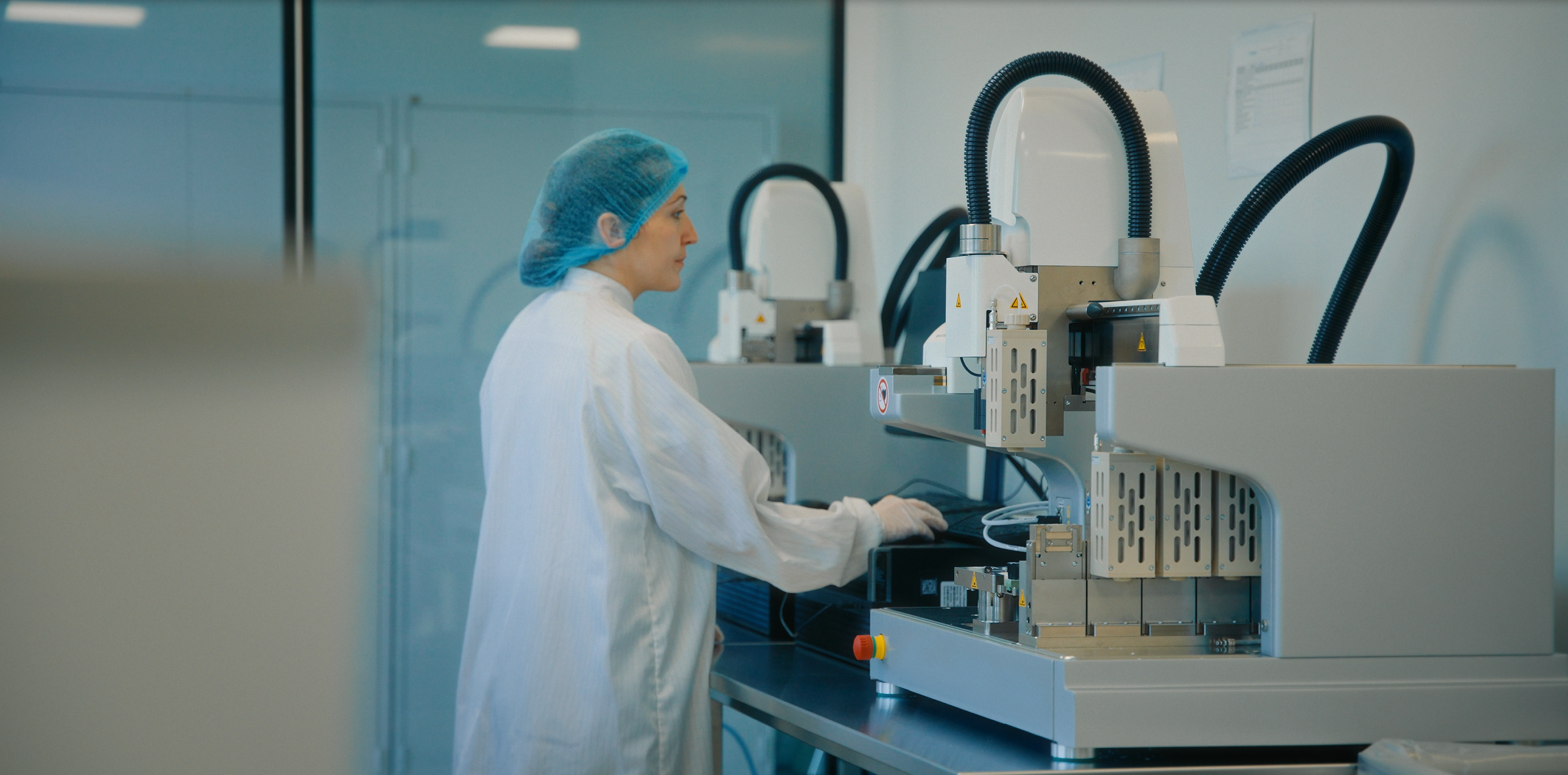 Ossiform clean room operator